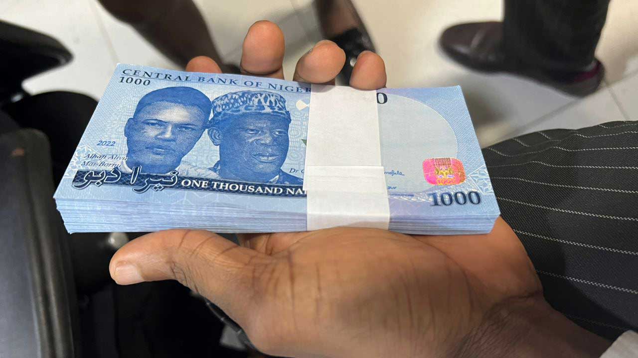 CBN extends deadline for collection of old Naira notes to Feb 10