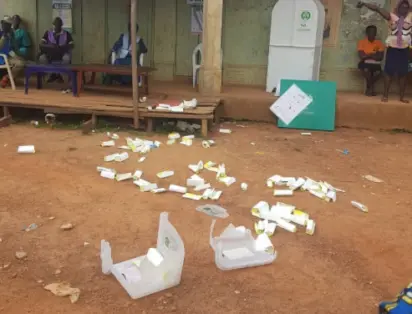 Hoodlums disrupt voting in Ikate, Lagos