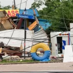 Storm hits Texas, kills 7