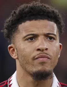 After Manchester United agrees to leave, Jadon Sancho completes his late loan move to Chelsea.