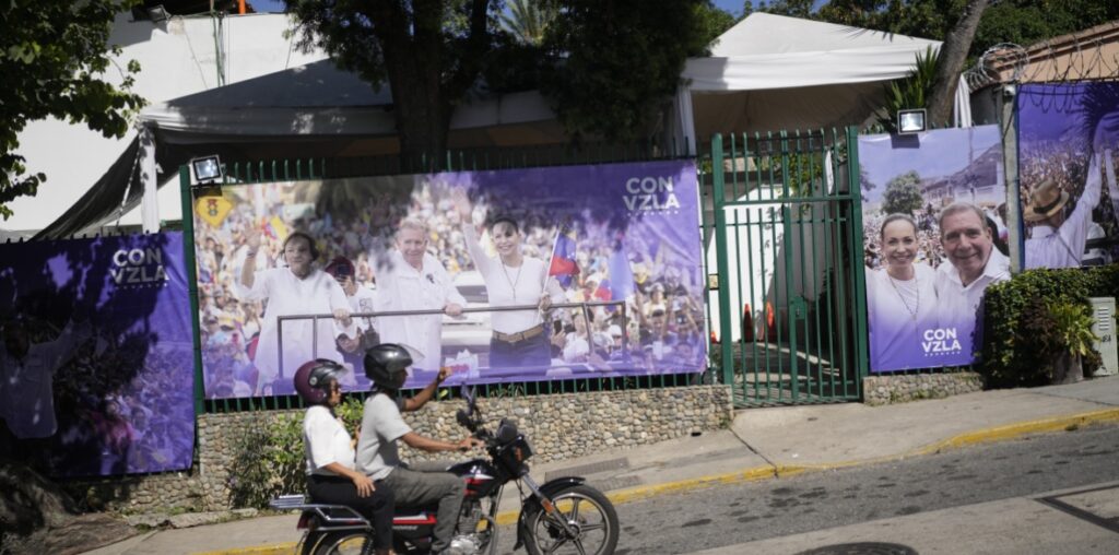 Masked Assailants Ransack Offices of Opposition Leader María Corina Machado