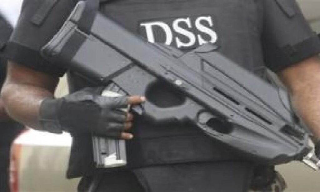 Breaking:  Ondo Gov Election, DSS Detains Vote Buyer with Two “Ghana Must Go” Bags Including Cash